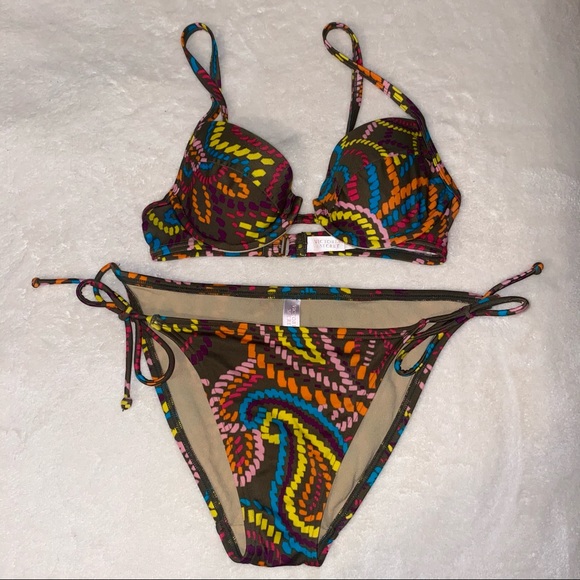 Victoria’s Secret Push-Up/String Bikini Set ☀️🏝👙 - Picture 1 of 3
